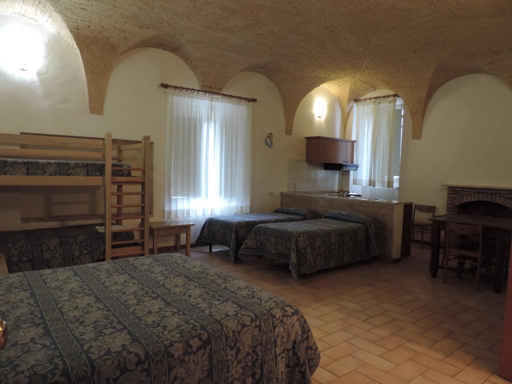 مبيت وإفطار سبوليتو Casa Religiosa Di Ospitalita San Ponziano الغرفة الصورة